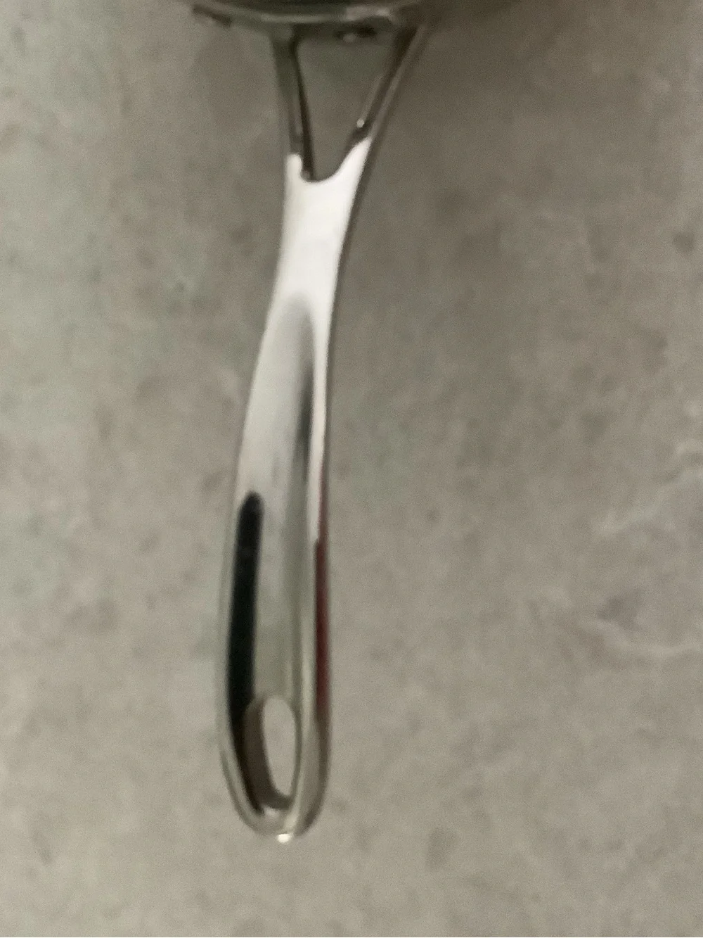 Calphalon stainless steel 1.5 saucepan with lid
